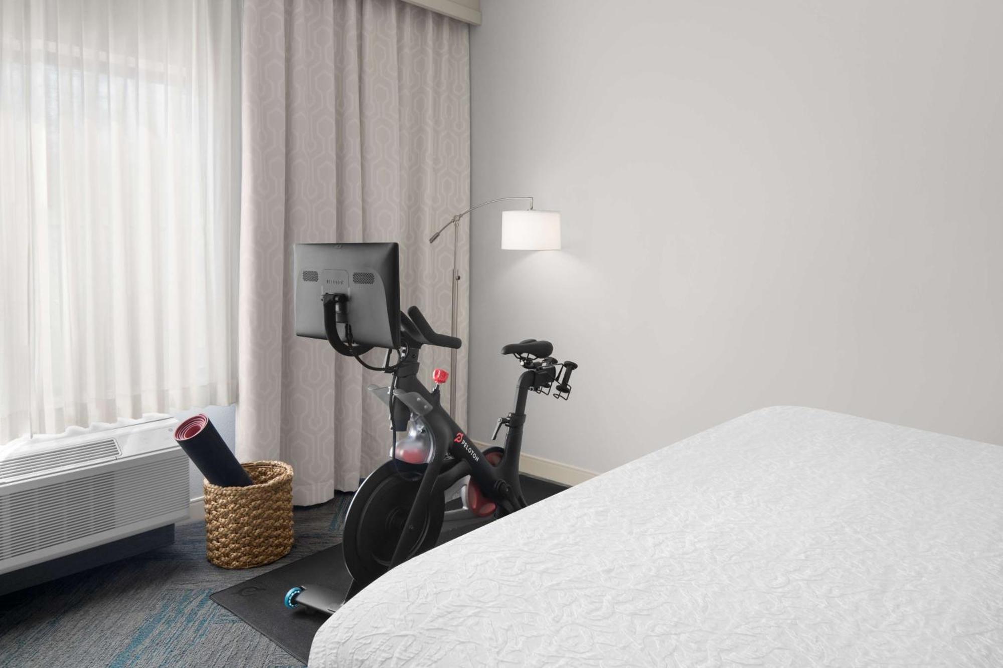 Hampton Inn Los Angeles Orange County סייפרס מראה חיצוני תמונה