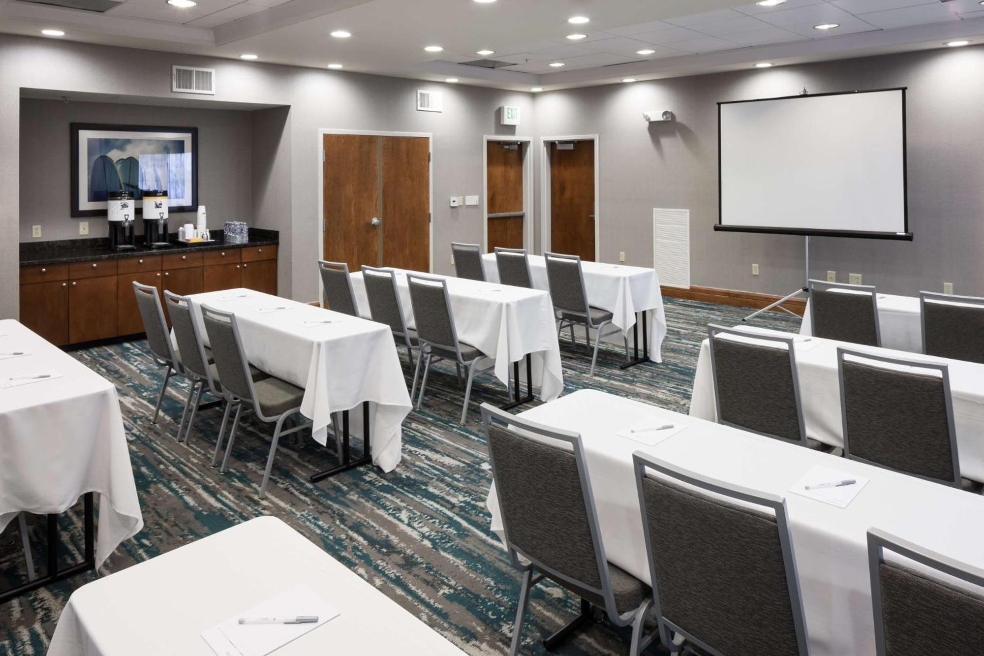 Hampton Inn Los Angeles Orange County סייפרס מראה חיצוני תמונה