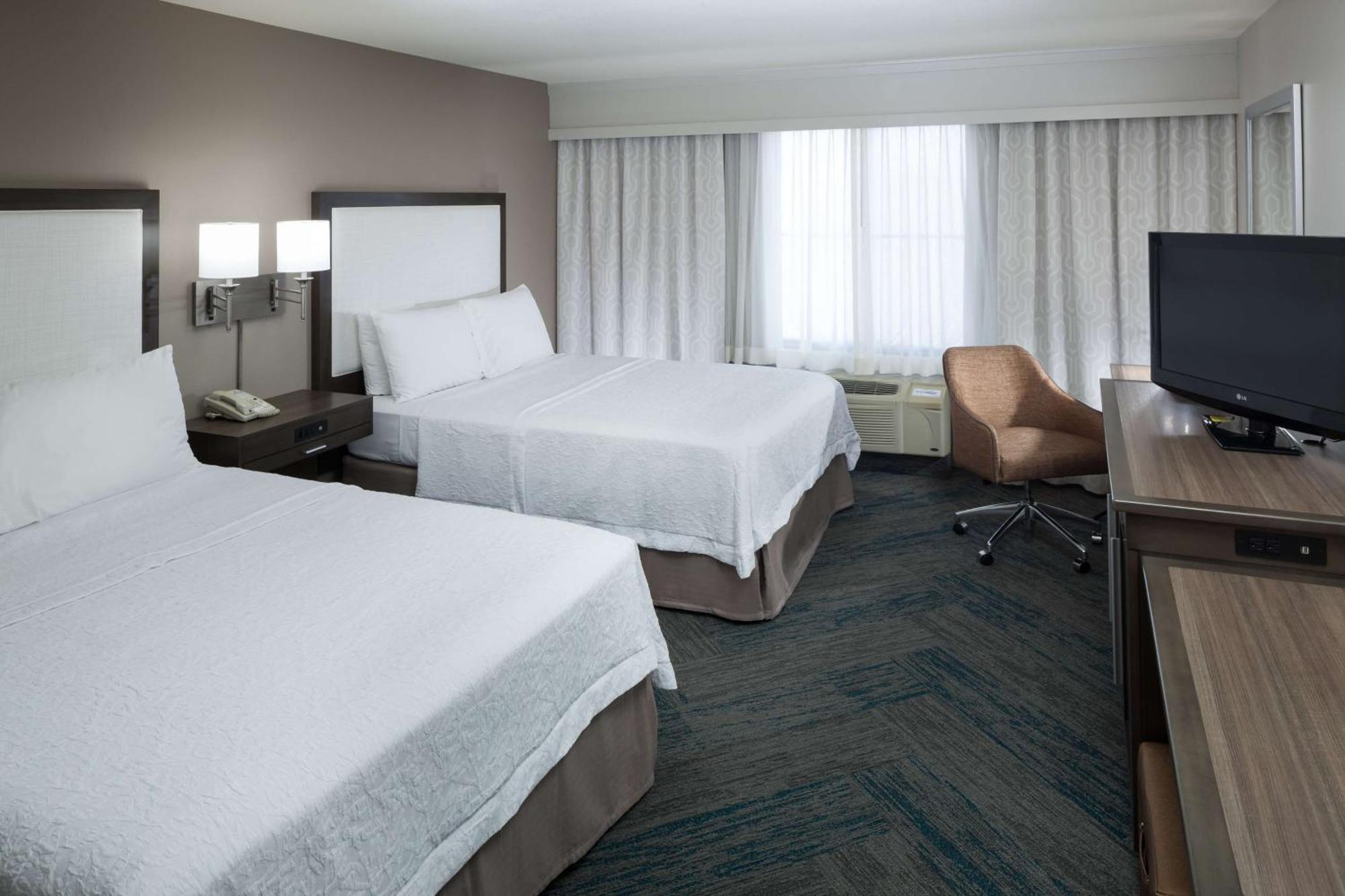 Hampton Inn Los Angeles Orange County סייפרס מראה חיצוני תמונה