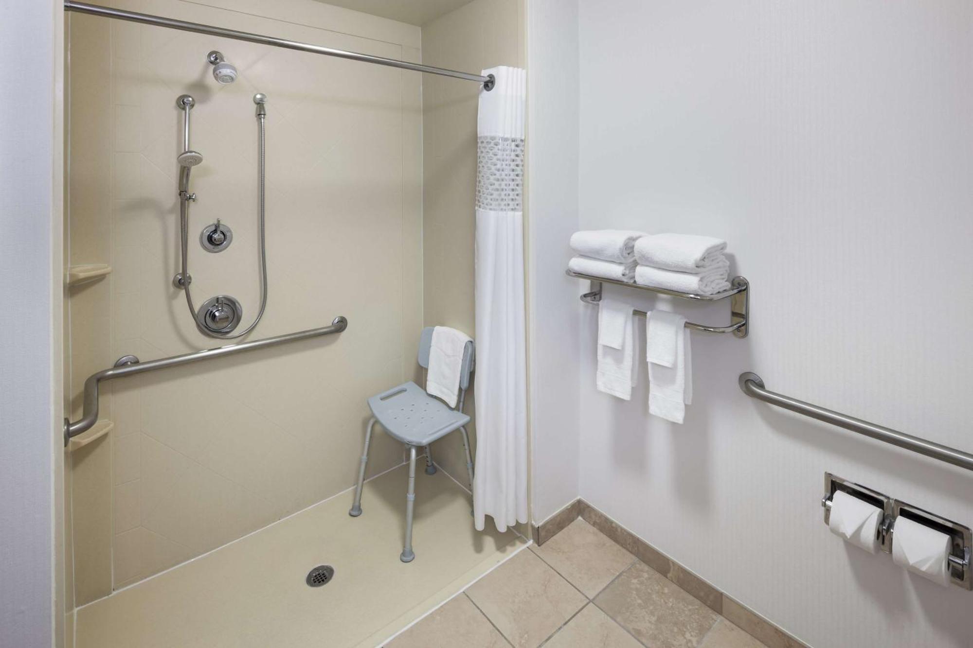 Hampton Inn Los Angeles Orange County סייפרס מראה חיצוני תמונה