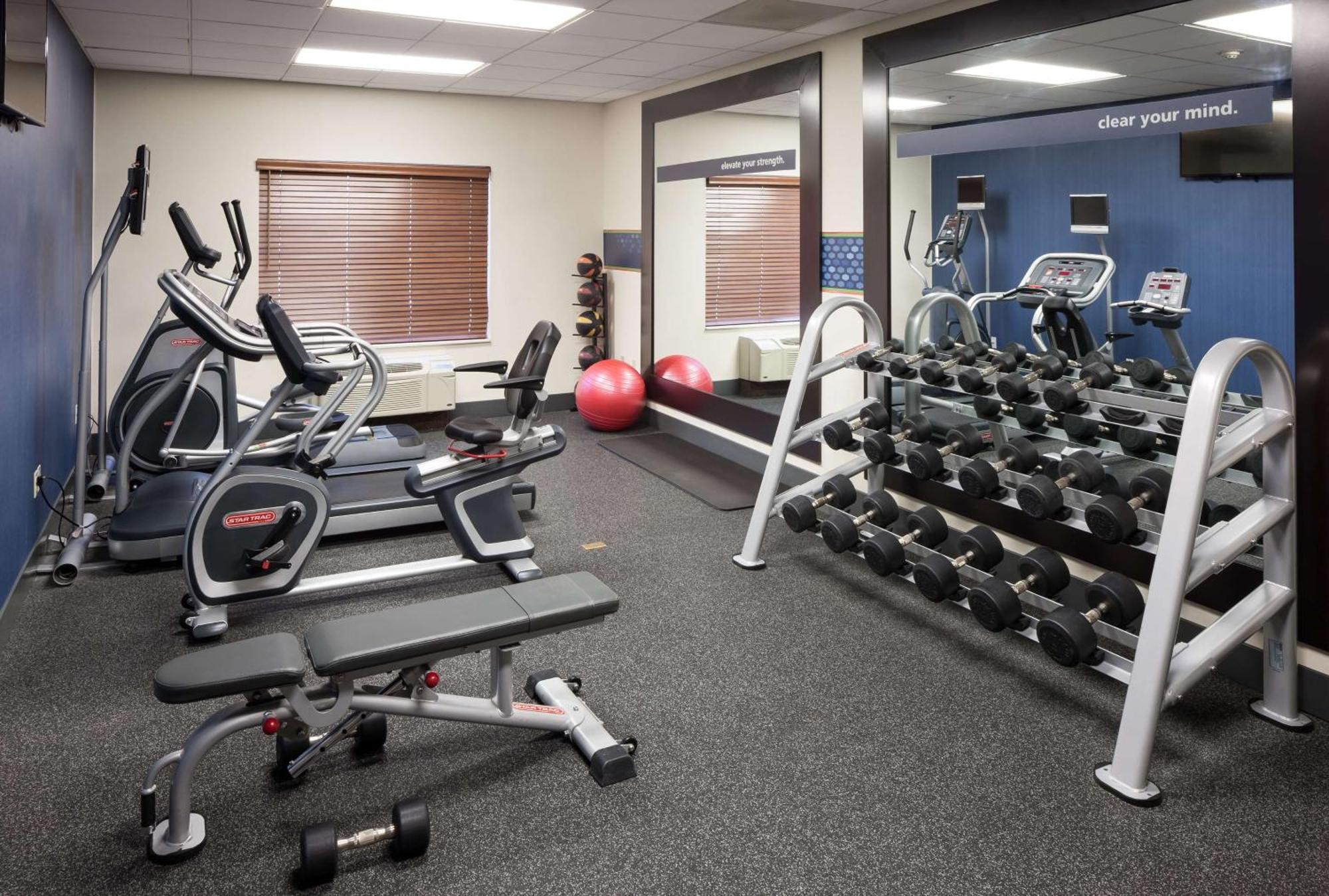 Hampton Inn Los Angeles Orange County סייפרס מראה חיצוני תמונה