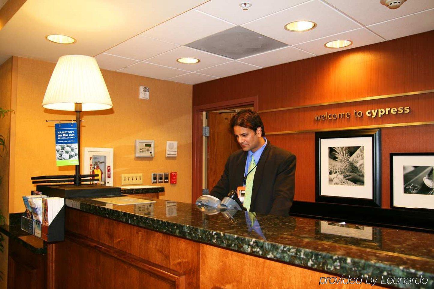 Hampton Inn Los Angeles Orange County סייפרס מראה פנימי תמונה